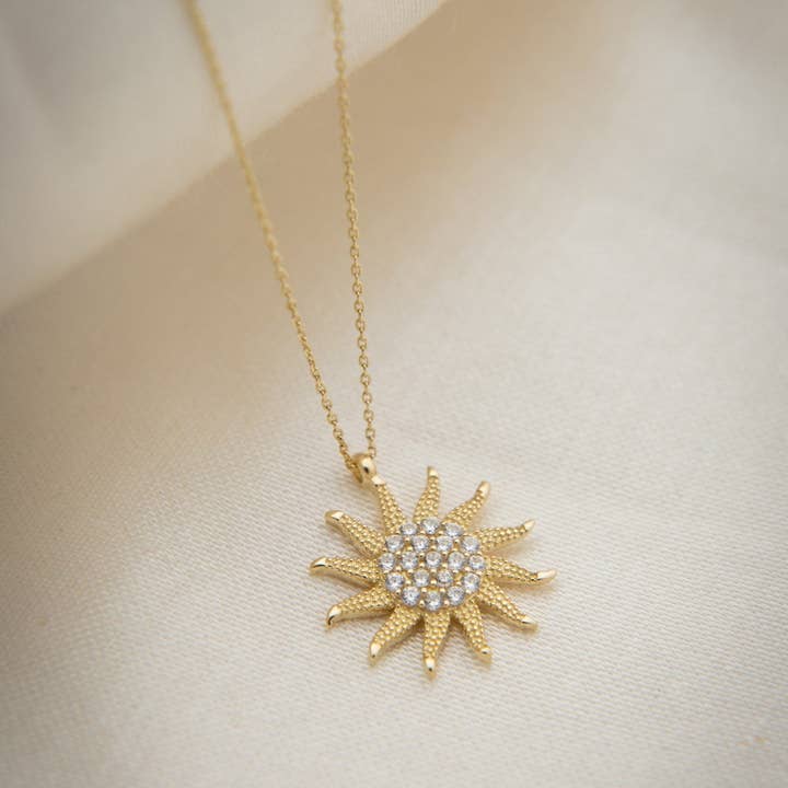 Volenia Silver - Wholesale Pendant/Charm Necklace - Women's 925 Sterling Silver Stone Sun Model Pendant Necklace