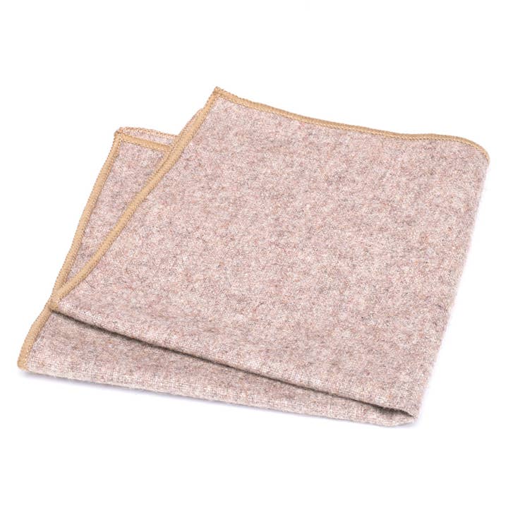 Pochette en tweed marron biscuit Jacob pour la vente par Dickie Bow