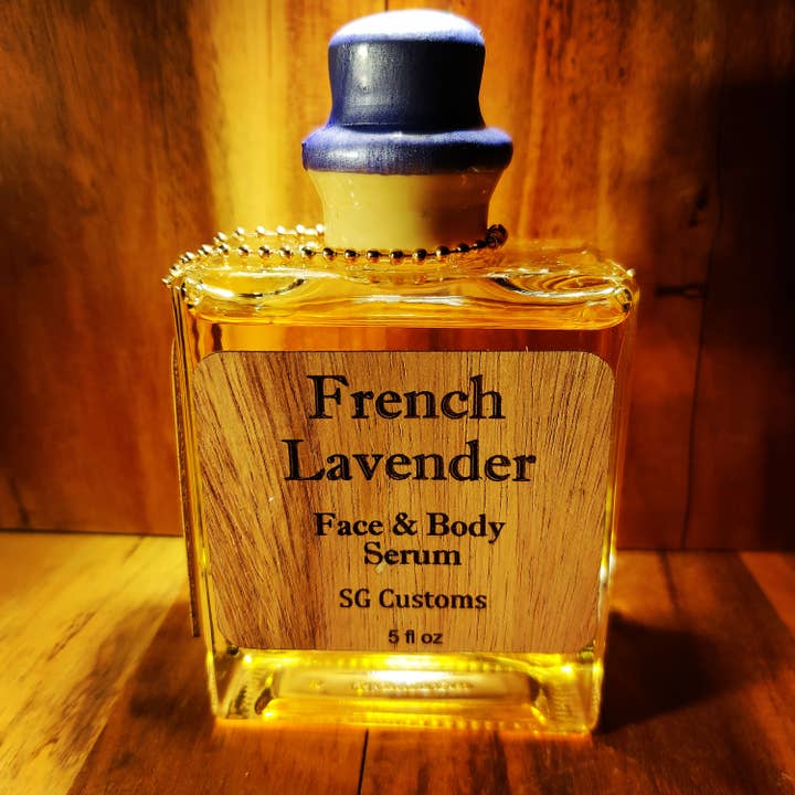 Sérum visage et corps à la lavande française pour la vente par Sē'bŭm Gold