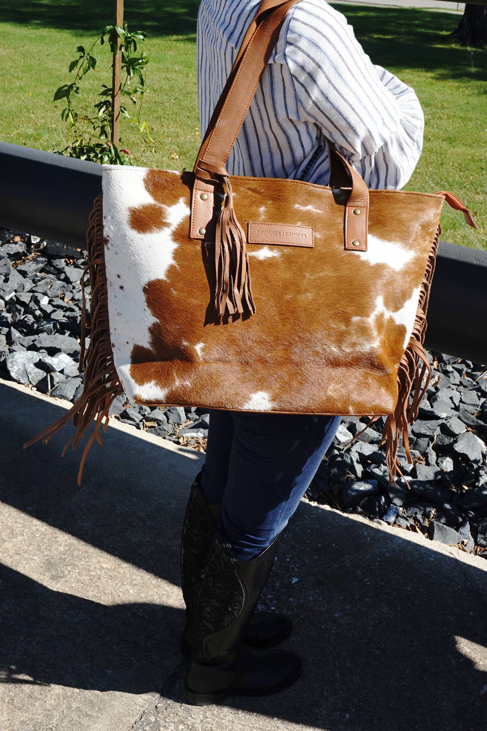 Rodeo - Wholesale Tote bag – Women's - Women cowhide bag with fringes  H505C8