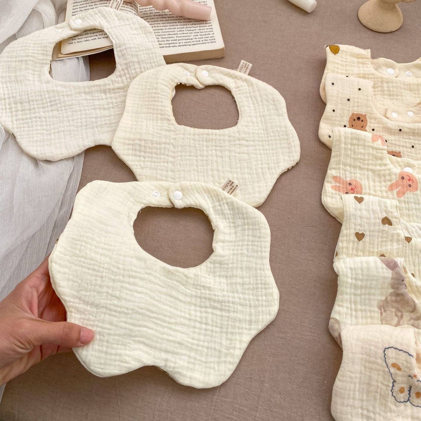 KiddieKickz – wholesale Bib – Baby – Baby Girls Boys Cartoon Print Baby Bibs Wholesale8