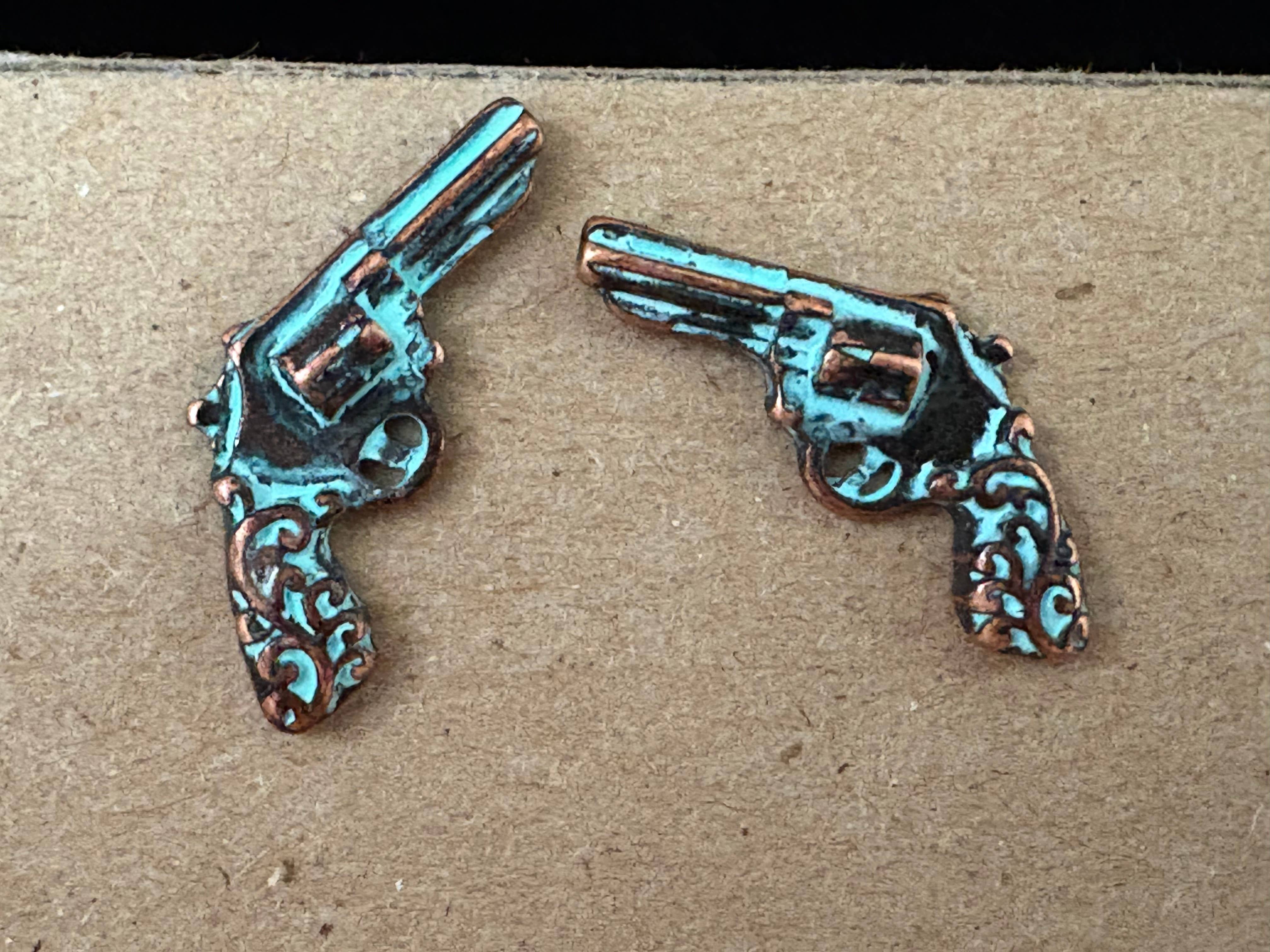 0011 PREMIERE – wholesale Solitärörhängen – FR3015 Patina Filigran Västerländsk Pistol, Pistolsörhängen2