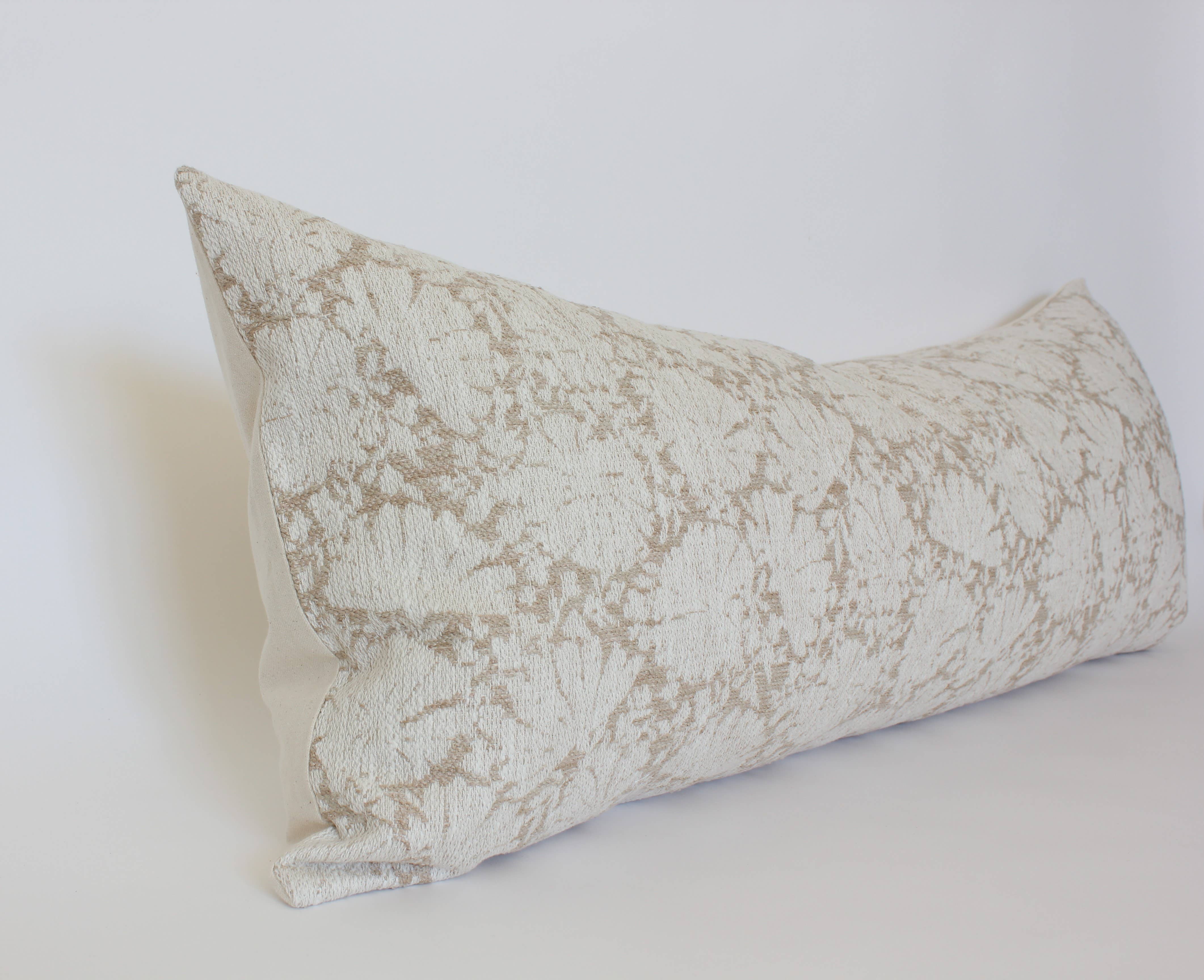 Textileish - Wholesale Throw Pillow Cover - Cream Floral Lumbar Pillow Cover, Ivory Pillow | Evielle 6