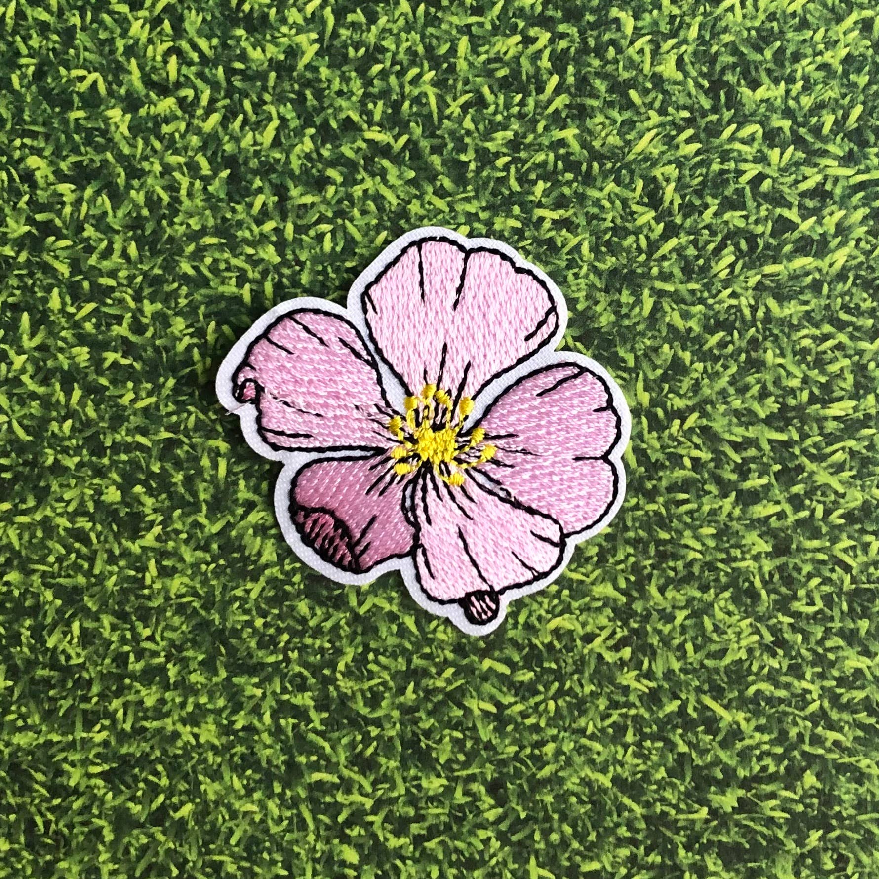 iconic mi - Wholesale Patch - Hawaiian Flower Embroidered Patch1