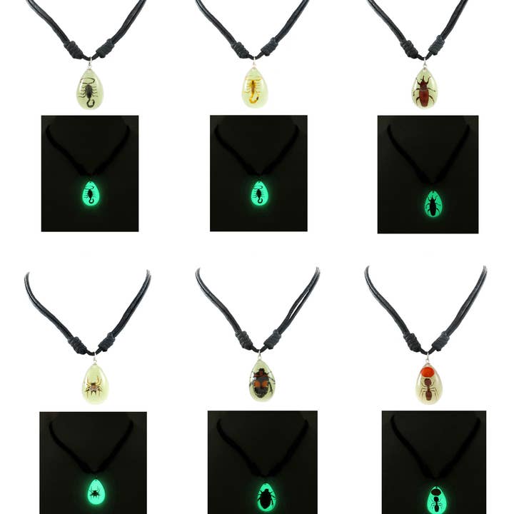 Colliers Pendentifs Insectes - Lot de 12 Assortis pour la vente par Natalia