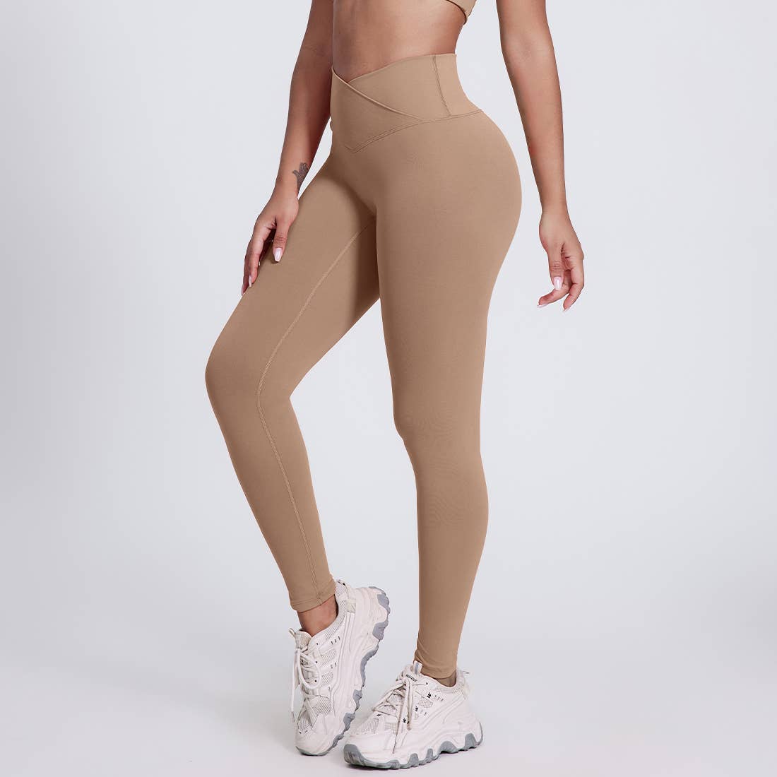 Sodalemon – Engroshandel Sports-/loungeleggings – til kvinder – Sodalemon dameleggings med krydset høj talje i ensfarvet design5