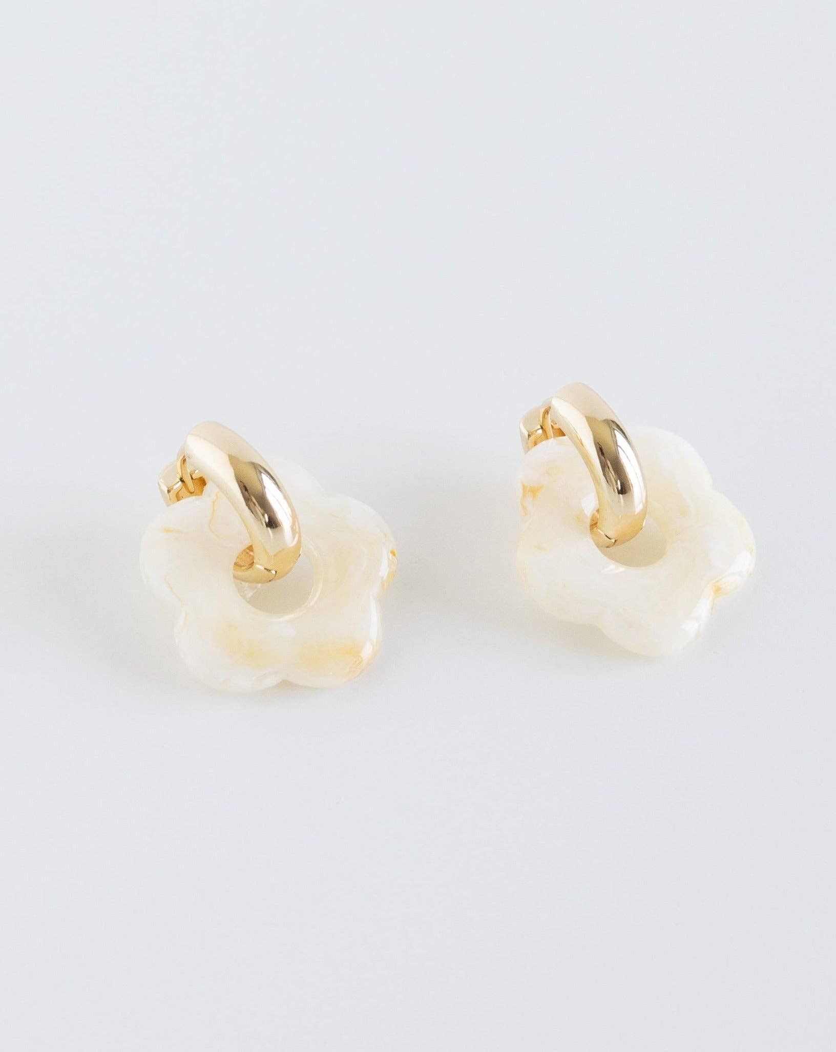 LYHO - Wholesale Huggie Earrings - Glassy Daisy Earrings | Handmade clay jewelry | LYHO1