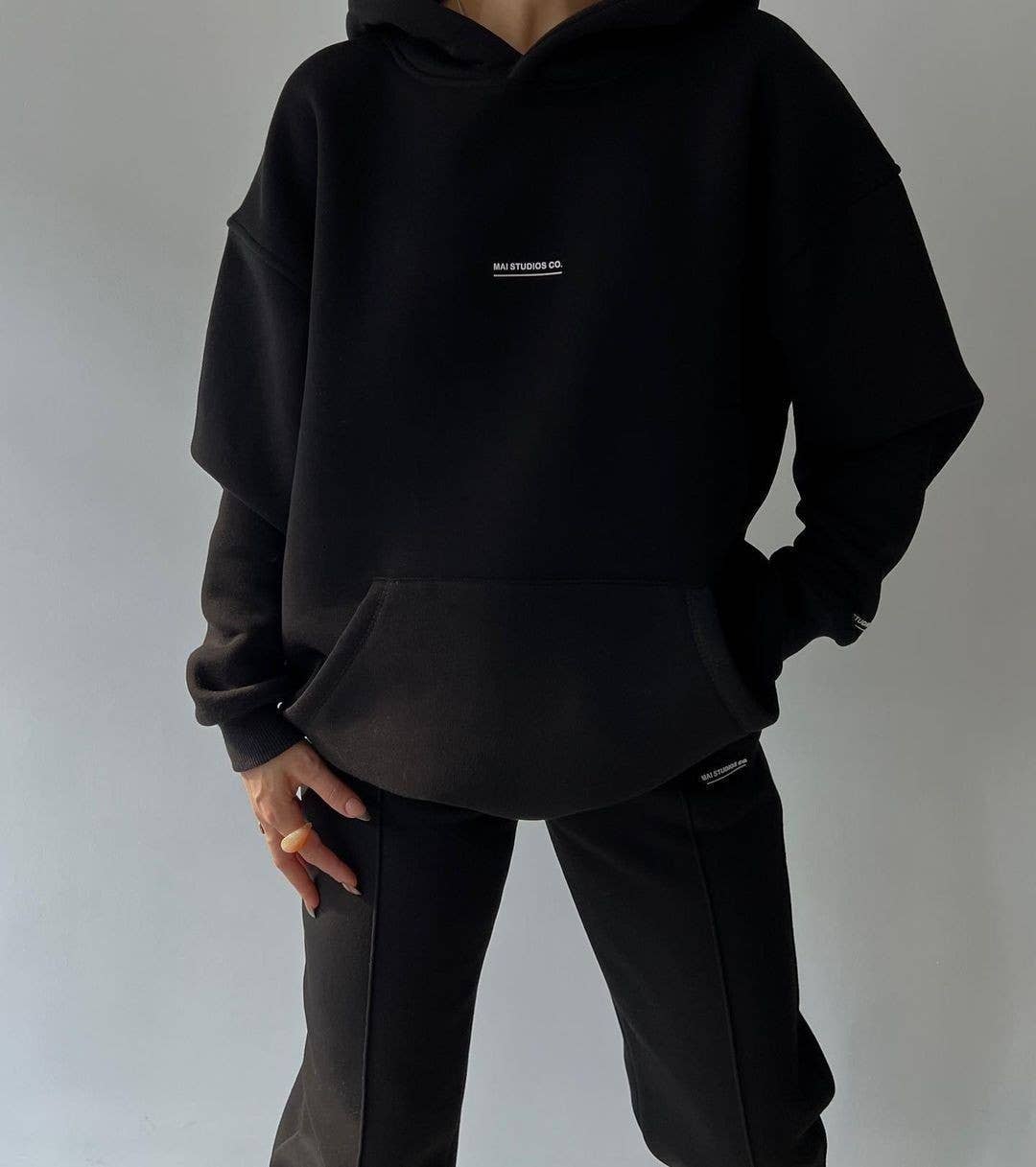 Lily Clothing - Wholesale Top & Pant Set (NOT Loungewear) - Women's - FLEECE FASHION THICK PANTS SPORT TWO-PIECE SET1