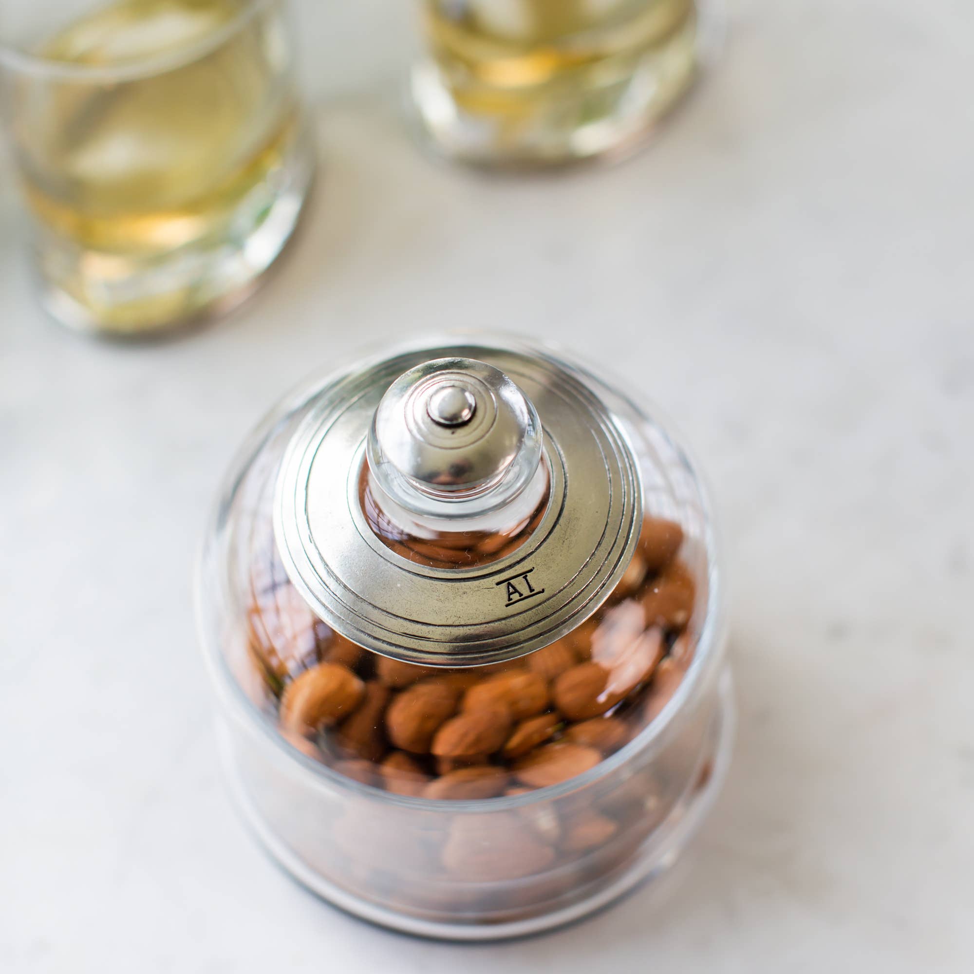 Arte Italica & Crown Linen Designs - Wholesale Serve Bowl - Serving Dish with Cloche4