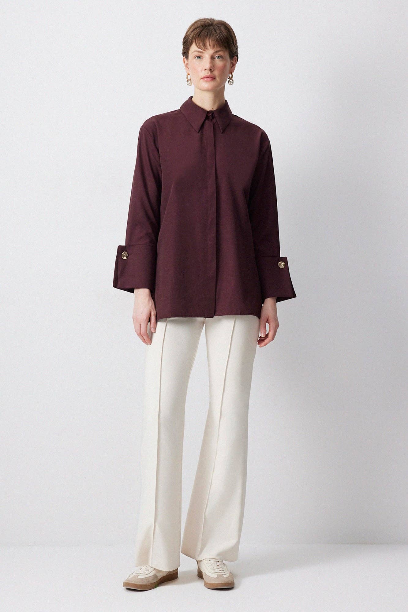 Bordo CAMICIA IN POPELINE CON POLSINI AMPI in vendita all'ingrosso su Faire0