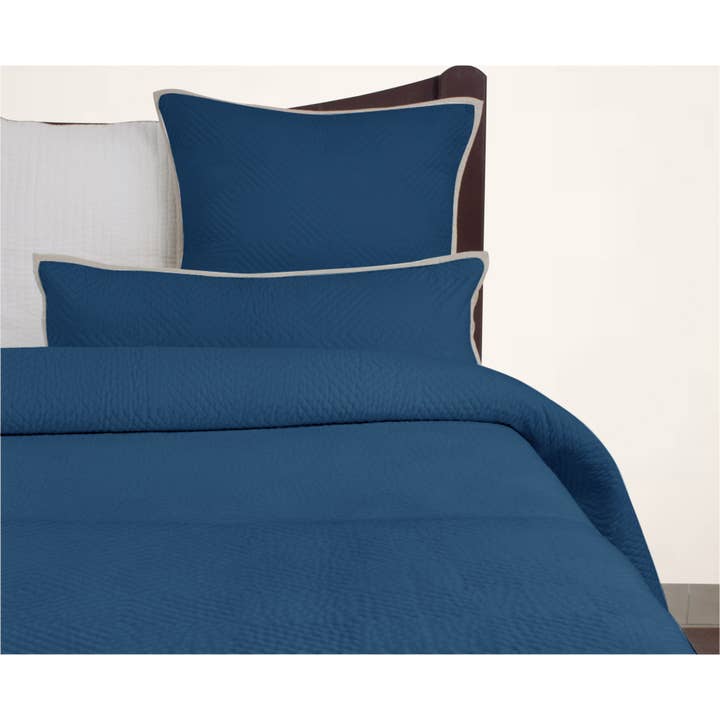 London Twin Quilt - Jade Green for wholesale by Avasa