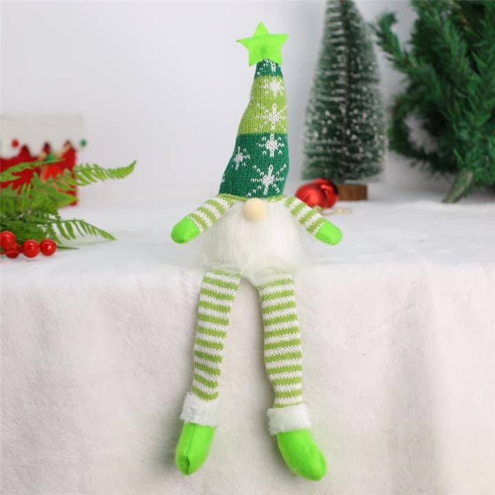 FurDecoration – Großhandel Verzierung – Weihnachtsstrickmütze mit leuchtendem Rudolph-Ornament