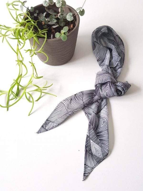 Ilke Usluca Design - Wholesale Scarf - Women's - Illusion Scarf13