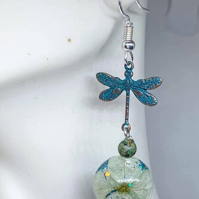 Vivian Treasury - Wholesale Dangle Earrings - Real Hydrangea Dragonfly Earrings1
