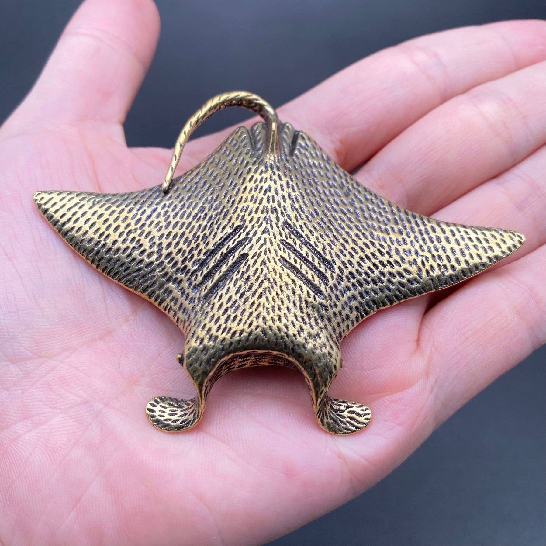 Mio Queena - Wholesale Decorative Tabletop Object - Brass Manta Ray Crafts Desktop Ornaments Decoration4
