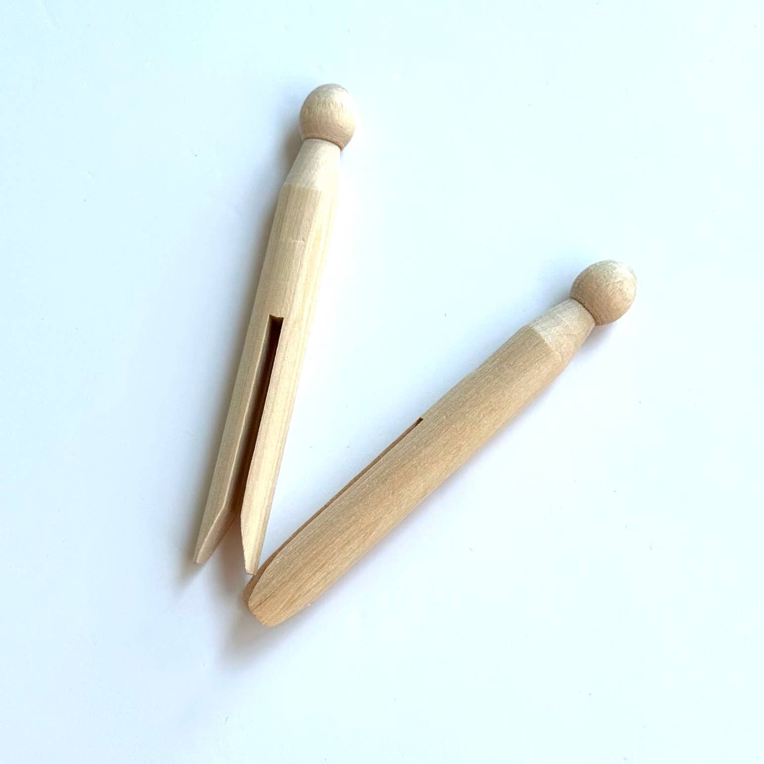 GreenWave - Wholesale Clothes Clips - Wooden Laundry Doll Clips Clothing Pegs Set of 102