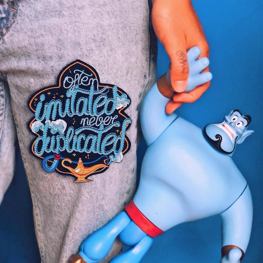 La Barbuda - No U.S. custom fees - Vente Écusson - Lampe magique souvent imitée et jamais dupliquée par La1