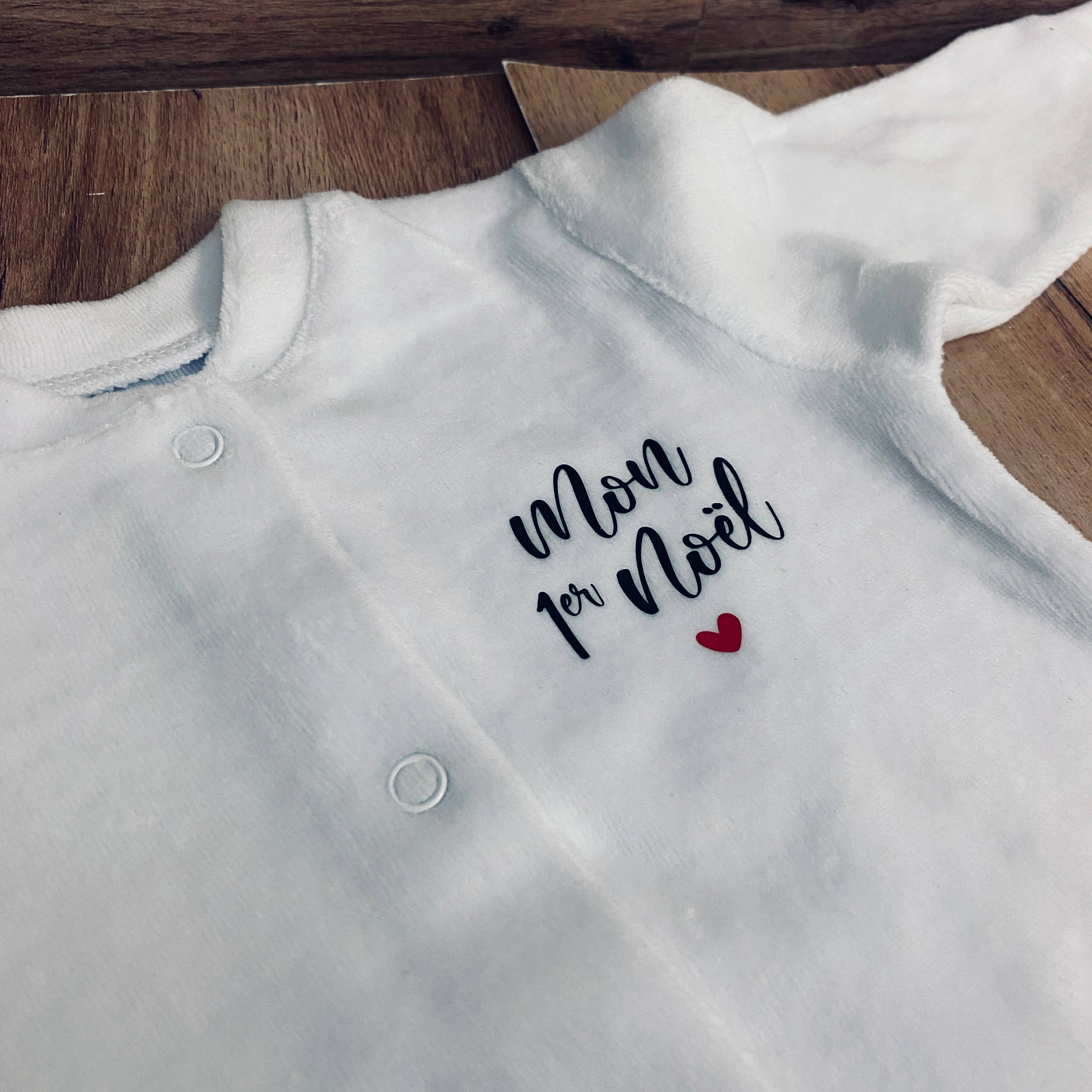 La vie en magenta - Vendita all'ingrosso Pigiamino - Neonati - Pigiama in velluto bianco 0-3 mesi - Primo Natale - regalo2