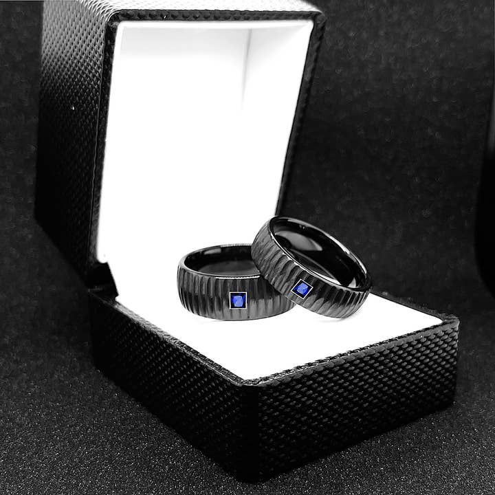rings paradise – wholesale Jewellery – Men's – Aquamarine Black Hammered Tungsten Mens Wedding Ring6