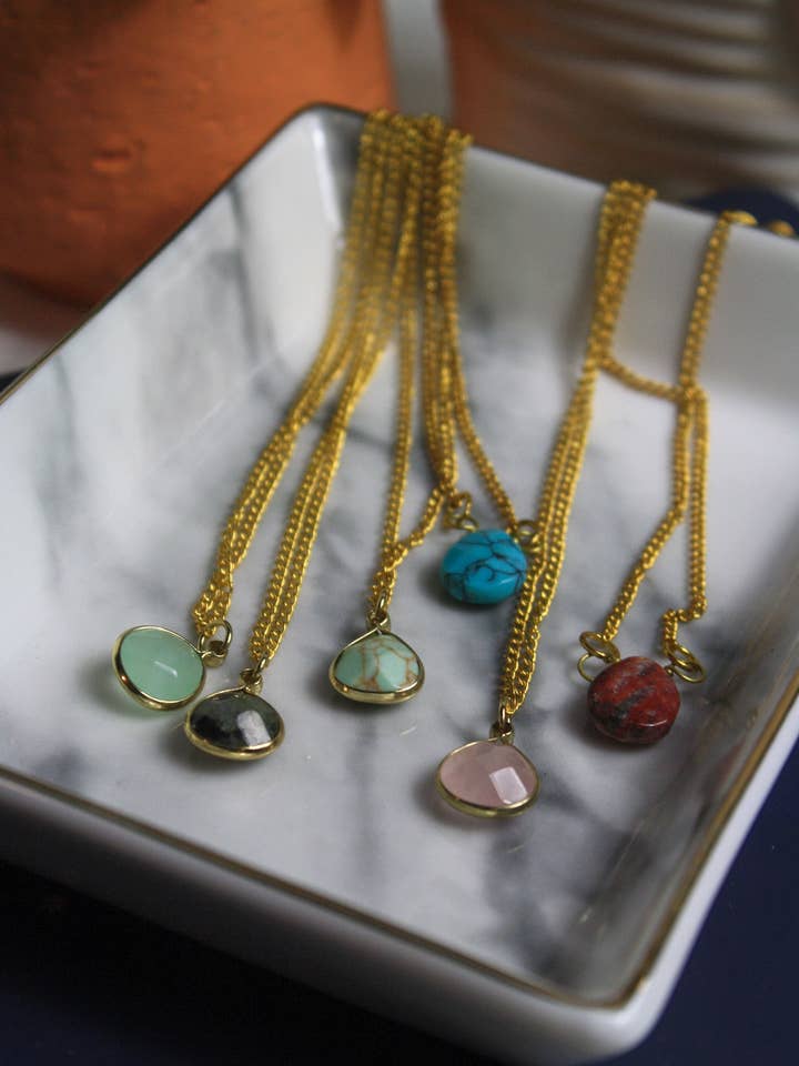 Collier Laina pour la vente par Hearts Undone