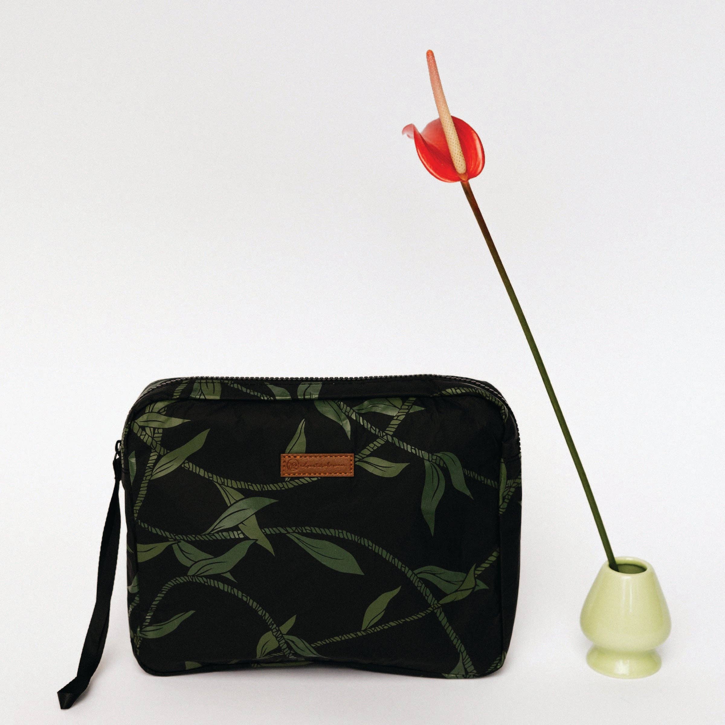Adventure Hawaii - Wholesale Clutch Bag - Women's - Ti Leaf Lei | The Clutch Handbag0