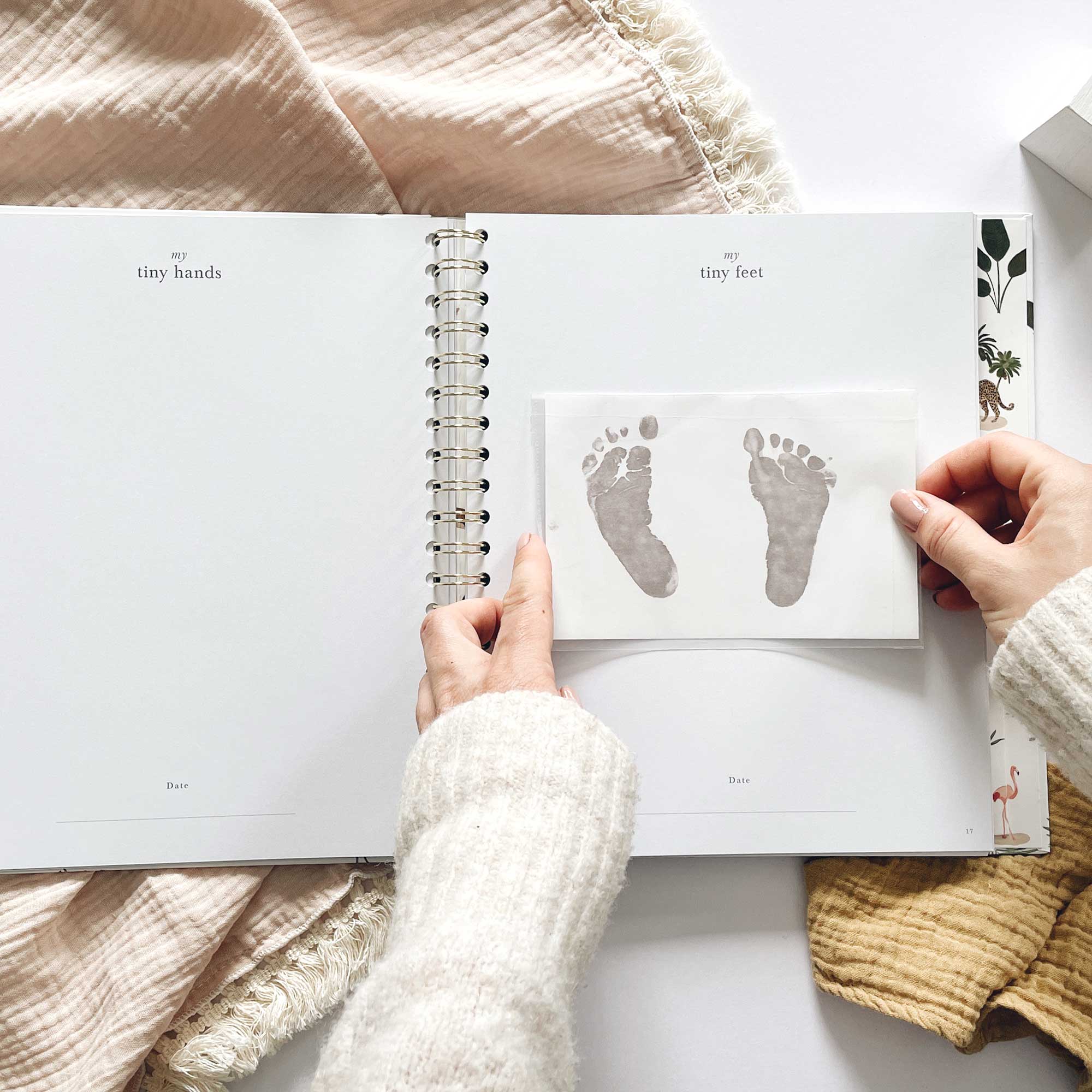 Blush And Gold – wholesale Memory book – Child & baby – My Baby Book (Jungle)  luxury gift for new parents + box9