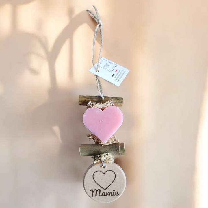 fabrique lomaelle - Wholesale Soap Set - Braid 1 Pink Heart Soap 1 Engraved Wood Round "Grandma"1