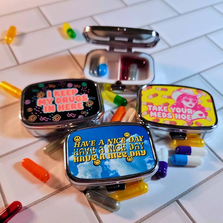 Pilulier pour la vente par TEAM JEMINI DESIGNS