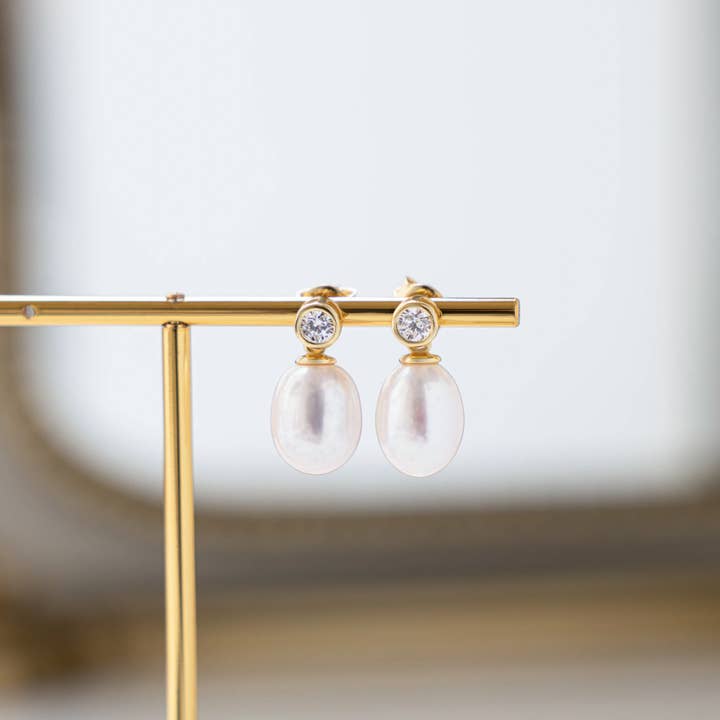 Sami Jewels - Wholesale Dangle Earrings - Bezel & Pearl Drop Earrings5