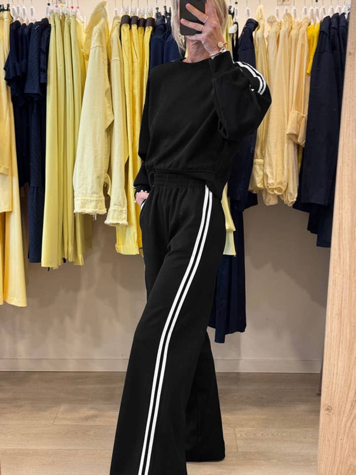 Lovesoft - Wholesale Lounge Set - Women's - Black Varsity Striped Detail Crewneck Pullover Elastic Sweatpants 2pcs Outfit1