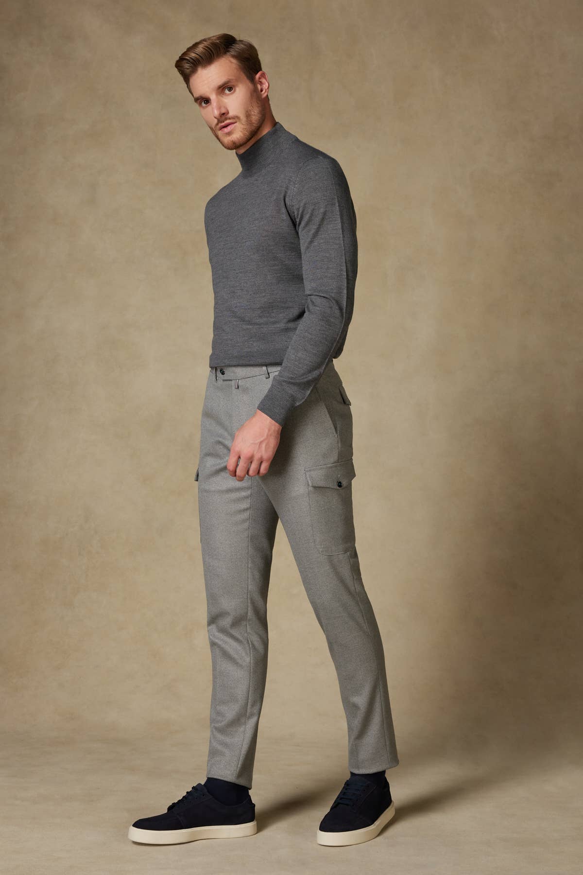 Andrea Nicolotti – Großhandel Hose – Herren – Graue Stoffhose 885-20