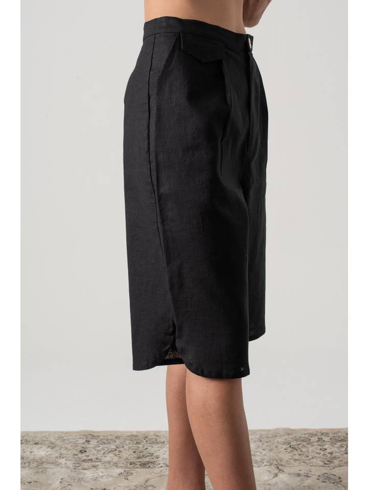 LUXMII - Wholesale Shorts – Women’s - Jager Bermuda Shorts Black9