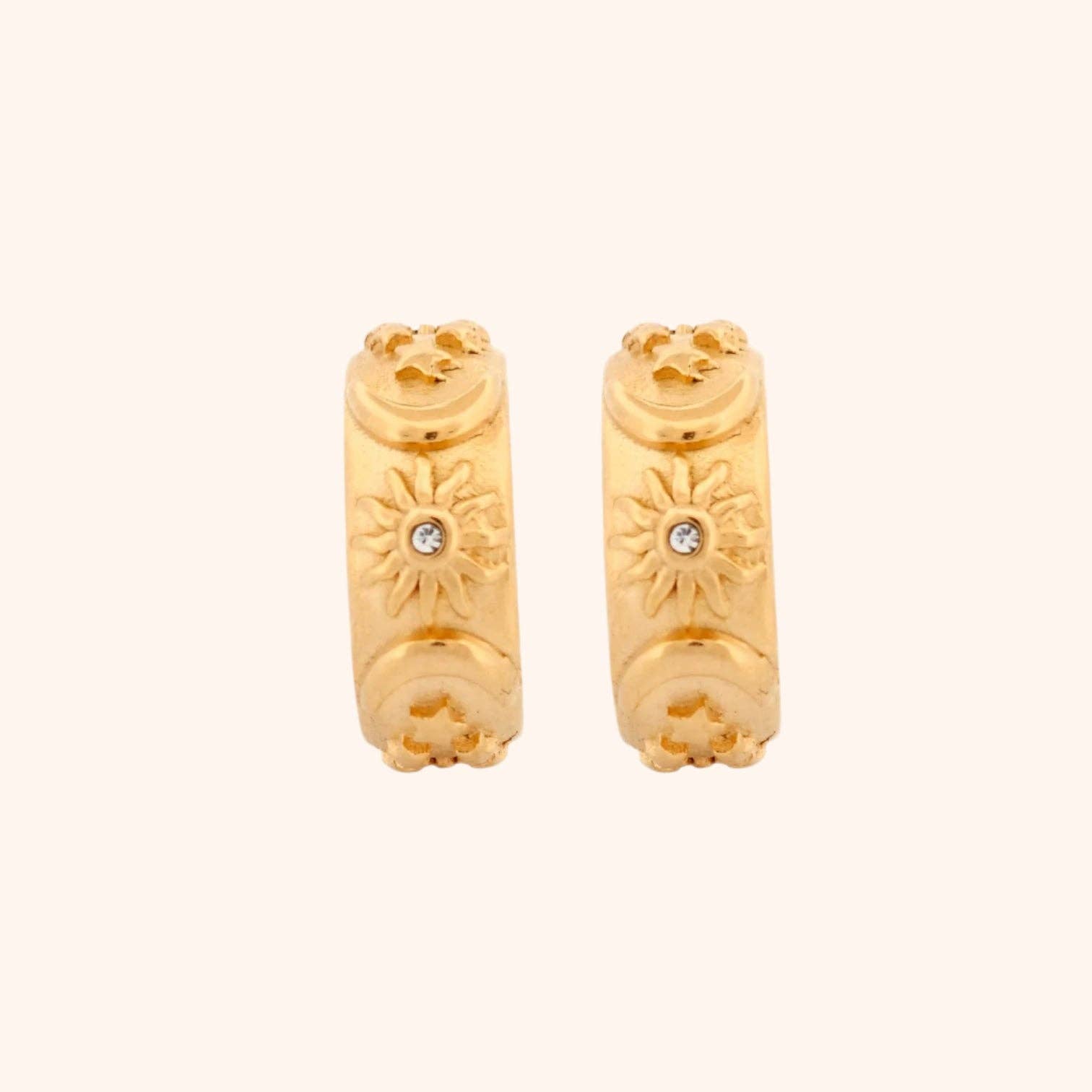 PRESSIE - Wholesale Huggie Earrings - Radiant Huggies | 18K Gold Plated