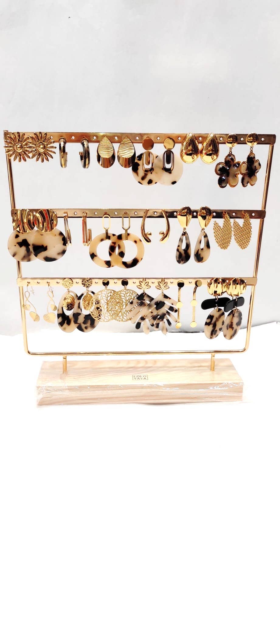 LOLO & YAYA - Wholesale Retailer Display - Jewelry - Wild Jungle—Display of 18 pairs of earrings1