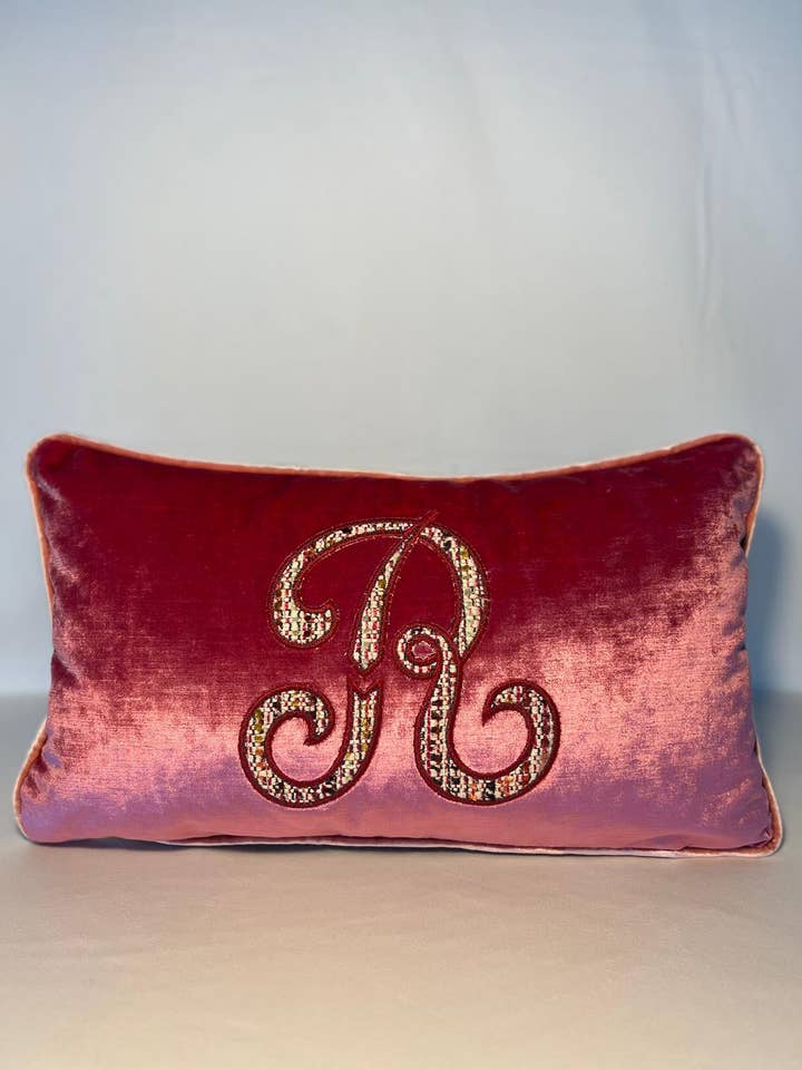 Cuscino in velluto "Rosa" per la vendita all'ingrosso da parte di Stamen Studio srl