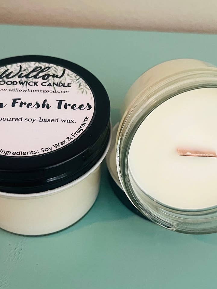 Bougie Woodwick Arbres Frais de la Ferme 7oz pour la vente par Willow Home Goods
