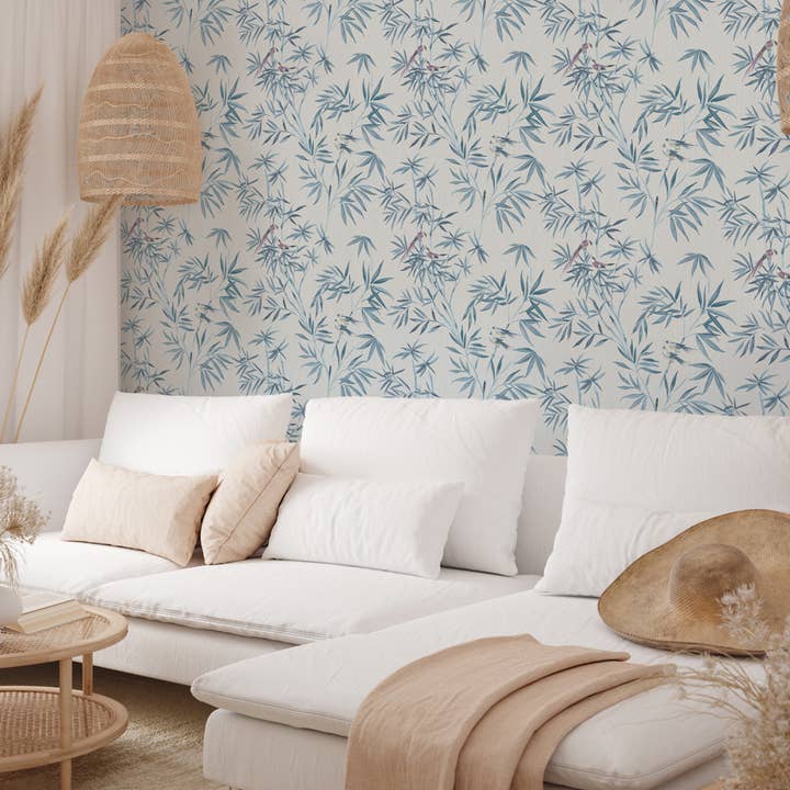 Mystic Blue Bamboo Chinoiserie Blue Peel and Stick Wallpaper, 28 vierkante meter. voor groothandel op Faire