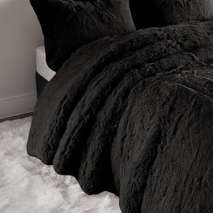 Olliix - Wholesale Bedding Set - Shaggy Fur 3-Piece Comforter/Duvet Cover Set, Black3