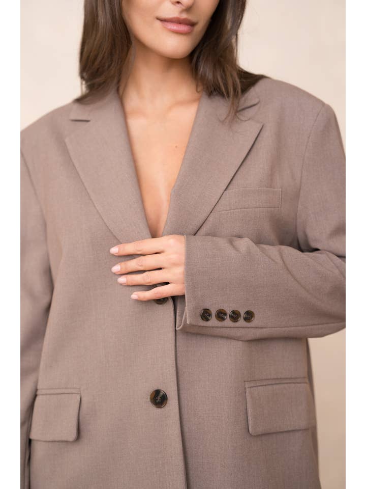 Attentif Paris – Engroshandel Blazer - Dame – Oversized dobbeltradet jakke med åbning bagpå37