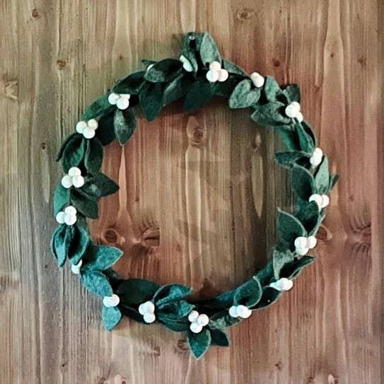 Weihnachtskränze mit Filiemistelzweigen – New Heidi für den Großhandel von New Heidi