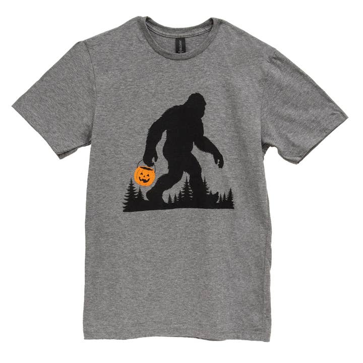 T-shirt Sasquatch d'Halloween, Graphite Heather, Medium pour la vente par Col House Designs