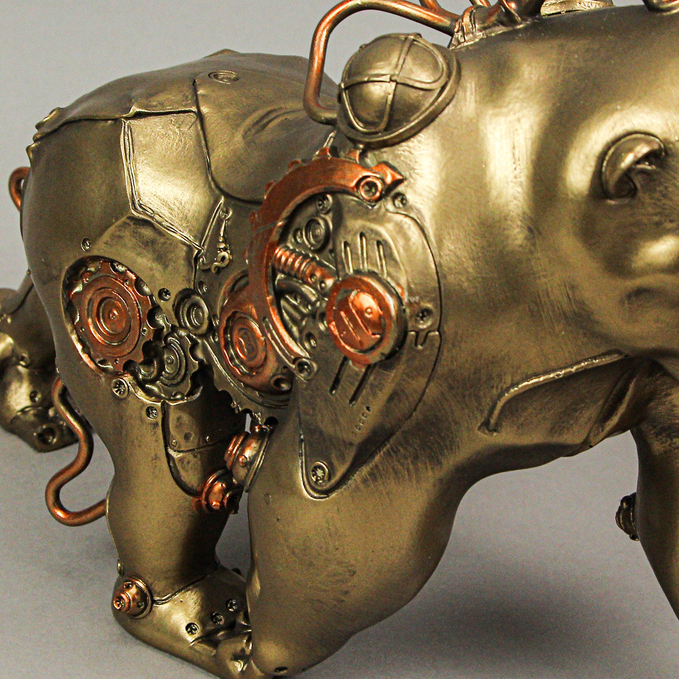Zeckos - Wholesale Beeldje/beeldhouwwerk - Steampunk sculptuur van gorilla in hars met bronzen afwerking7