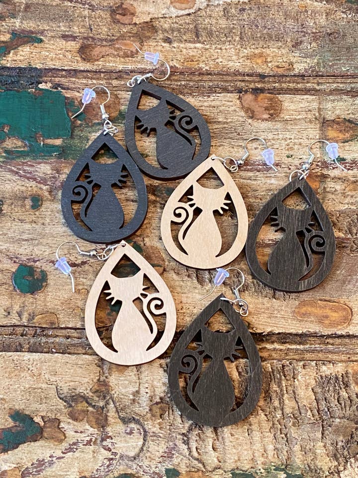 Cat teardrop earrings for wholesale by Suchfungoods