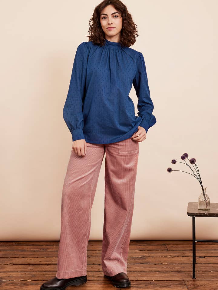 Daphne saffierblauwe katoenen dobby-blouse voor wholesale door emilyandfin