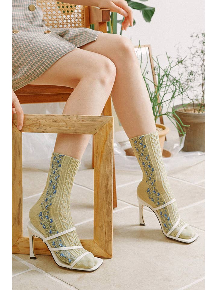 7DAYSSOCKS - Wholesale Socks - Women's - Women's Crew Earnest Flower Socks6