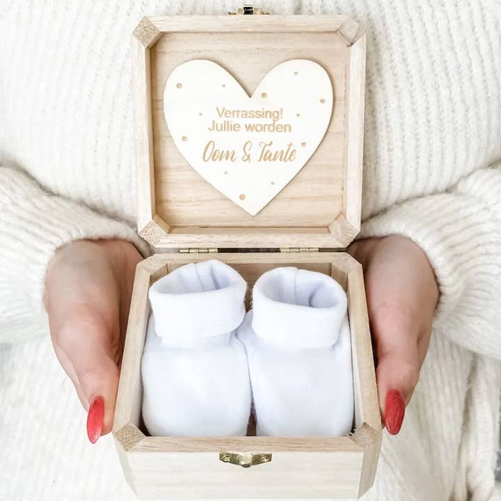 Caixa de anúncio com sapatinhos | Tio e Tia por atacado de Leukmetletters