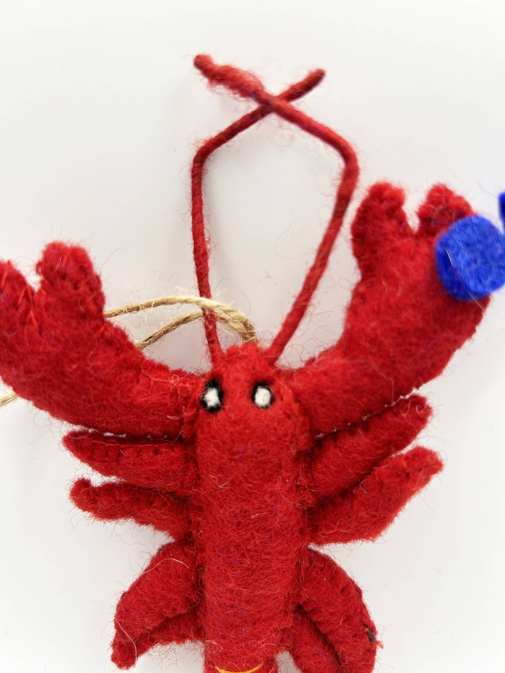 cerruti home – Ornamento por atacado – Ornamento artesanal de lã feltrada “Lenny the Lagoster”1