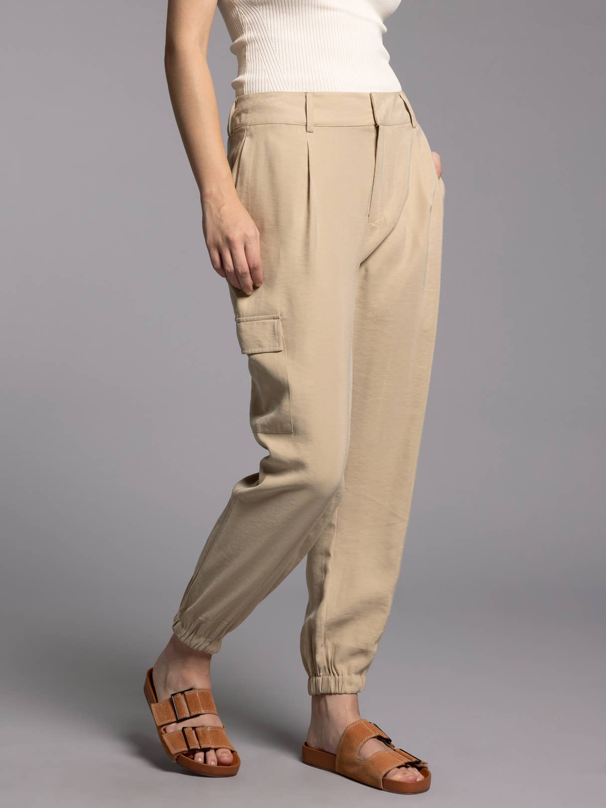 Weekend Los Angeles – wholesale Pants – Women's – Cargo Jogger Pants - LEA PANTS6