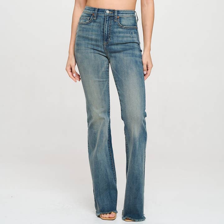 JEANS SVASATI A VITA ALTA CON ORLO NON RIFINITO, SI2815-SP per la vendita all'ingrosso da parte di Someday