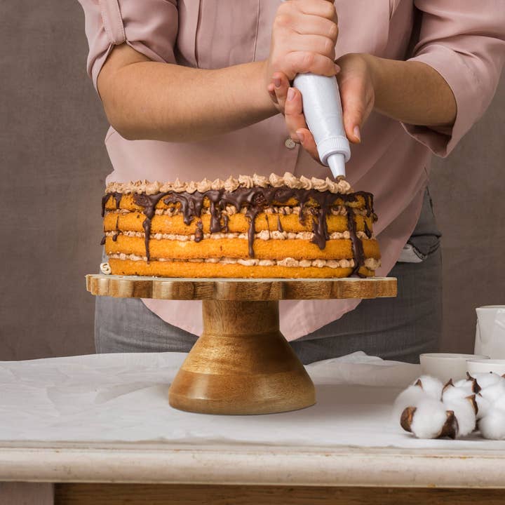 Mela Artisans - Wholesale Cake Stand - Scallop Cake Stand2